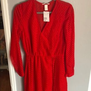 Long sleeve Red dress with chevron details